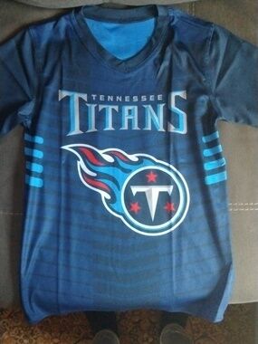 NFL Youth Tennessee Titans V-neck Shirt Size M Lightweight Reversible Sporty